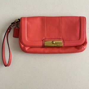 Coach Coral Wristlet O/S